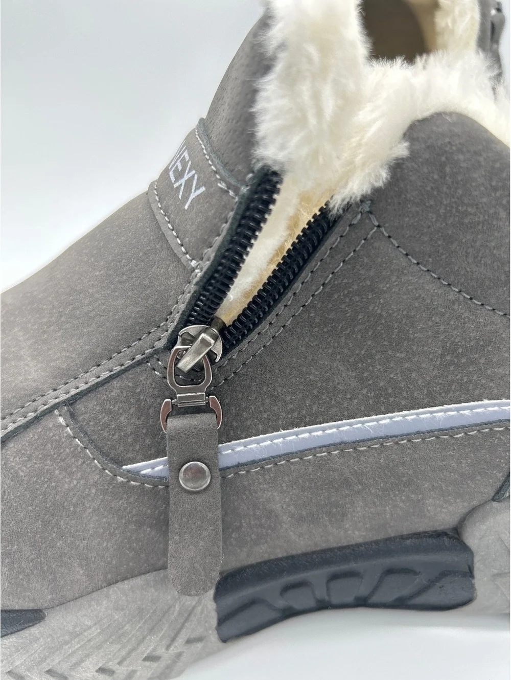 Koonexy Gray Faux Fur Lined Winter Shoes Size 42/8men 10.5 women’s